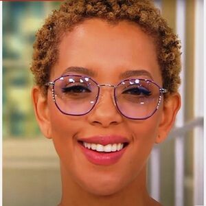 Prive Revaux Circle Back
Blue Light Readers
Strength 3-3.5
Purple/Silver 3